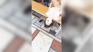 Cho 2 Anh Trai Lạ Mặt Đè Ra Địt Ở Ghế Bên Đường