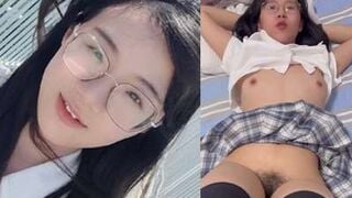 Con Gái Ngoan Của Mẹ Lại Là Con Đĩ Dâm Đãng Trên Giường Cùng Bạn Trai