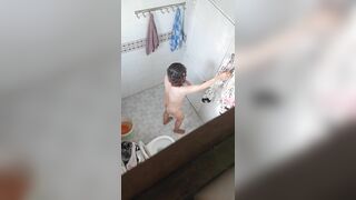 Quay lén dỉ dì ti bự