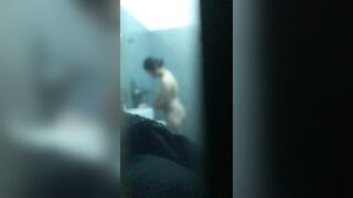 Em hàng xóm tắm hấp dẫn