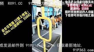 Lại một con hàng show múp rụp