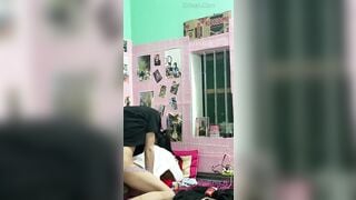 Thw thằng e, thấy e nó sục con chị lền vào sục hộ rồi cho chs trần