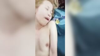 Địt em gái mới lớn sinh viên năm nhất sướng vl ra