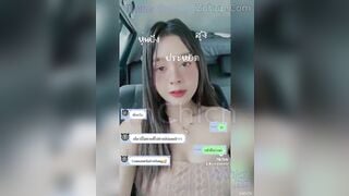 Đang lái xe mà bị gạ chát sex e gái tấp vào lề thủ dâm bắn ướt kính xe