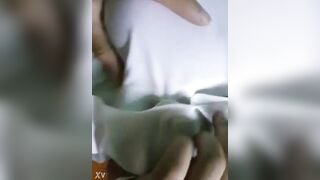 Cô đồng nghiệp qua thăm tui ốm xem chim còn cửng được hem