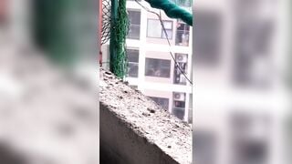 T đi phụ hồ mà cx k để cc t yên nữa, dm cmay nỗi lòng phụ hồ