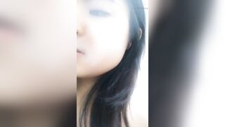 Gái xinh cấp 3 livetream show hàng