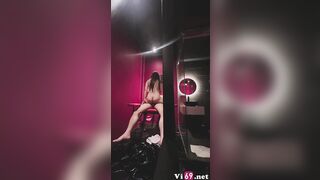 Lần đầu em được trải nghiệm khách sạn tình yêu