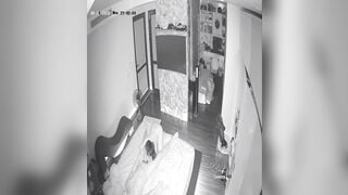 Hack Camera ngoại tình với anh hàng xóm lúc chồng đi công tác vắng nhà