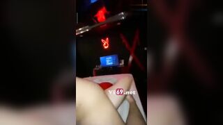 Phê thuốc Xé luôn quần áo e karaoke hiếp dâm ngay tại quán