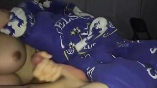 Buồn ngủ nhưng không quên nhiệm vụ