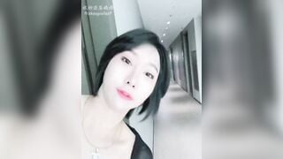 Thủ dâm bằng lỗ đít mà cx ra sữa hả? nhét toy bắn sữa ra ngoài