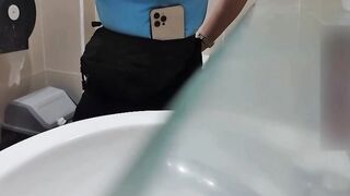 Em nhân viên Điện máy xanh