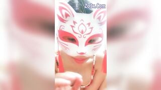 Hôm nay bé mèo mệt chỉ móc nhẹ vs show bím xả nước thôi nha mấy anh động tối