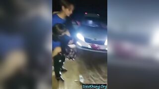 Chịch em gái non giữa đường