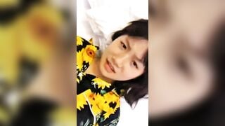Em gái cấp 2 nứng lồn không cho anh trai quay video
