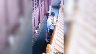 Học sinh sau giờ giải lao
