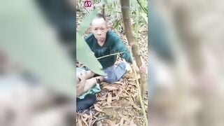 Full clip Phát hiện cụ già dẫn cháu gái lên rừng địt