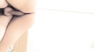 Sắp ra thì rút chim ra nhé đừng ra vào lồn em đấy đấy anh.