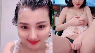 Gái Việt Nam Live Vừa Tắm Vừa Thủ Dâm Xem Nứng Buồi 2