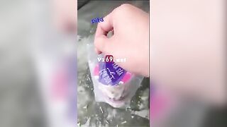 Ở ghép với con bạn thân hnay về sớm thấy nó khoả thân nên gạ nháy