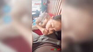Phát hiện đôi học sinh lén bú cu thg ny trong quán cafe bị phát hiện