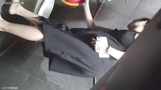 Quay lén WC công cộng 10