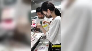 Quay Lén Quần Sịp Em Học Sinh Đi Mua Make Up Với Người Yêu
