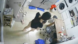(Hack Cam) Tại Nhà Của Chị Họ, Thấy Body Của Chị Ngon Vãi