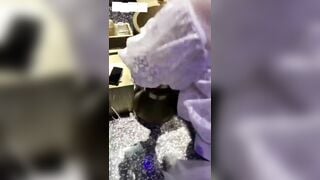 Nhanh lên em còn đi học