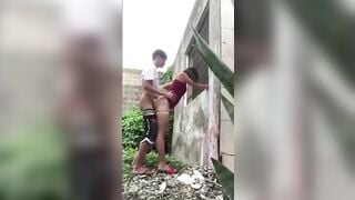 Full 10 phút e học sinh địt MBBG ở sau vườn bị phát hiện