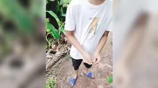 Nơi ăn lồn ngon nhất là bụi chuối
