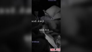 2 tay 2 súng em vẫn giả vờ ngây thơ em không biết rên mà .