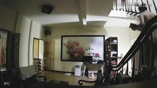 (Hack Cam) Quay Được Em Teen Kính Cặn Quá Phóng Túng Khi Ở Nhà