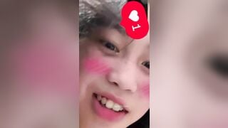 Nữ Sinh Vừa Tắm Vừa Chat Sex Với Thằng Bạn Hàng Họ Ngon Vãi 2