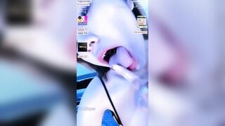 Em idol NgọcThảo YYLive khẩu dâm hơn tiếng đồng hồ đúng chất đĩ