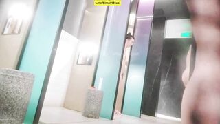 Quay Lén Phòng Tắm Tập Thể Ai Cũng Trần Truồng