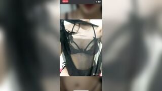 Em lily mới mua đồ mới mặc cho các anh xem nhưng sợ các anh thấy đầu ti hồng của ẻm