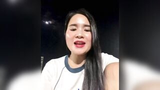 Chị mbbg khoe mông to khi đi tập thể dục gạ trai ngoài công viên