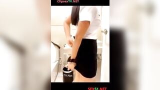 Cơ phó địt e tiếp viên hàng không trg toilet trước khi bắt đầu bay