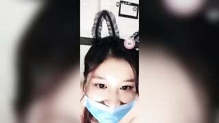 Bé thỏ show trên bunny live