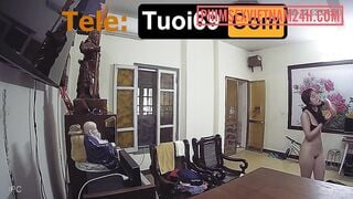 Hack cam em gái vú to thả rông ở trong nhà