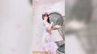 Em gái nhảy TikTok P3