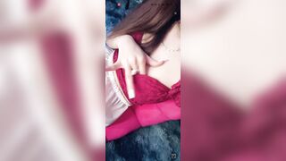 Id tiktok emmai2006 show núm vú hồng p1
