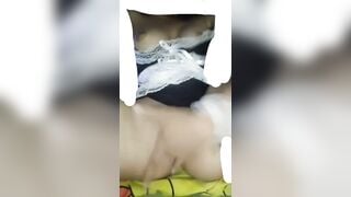 Bé hầu gái vú to