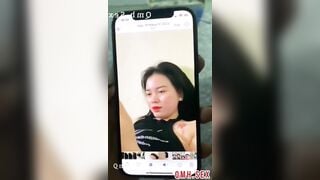 Hot phát hiện thằng bạn bóp vú con ghệ rồi quay video lại