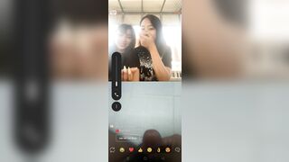 Gặp 2 bé dễ thương