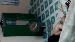 Quay lén cặp đôi nắc nhau như máy khâu trong dãy trọ