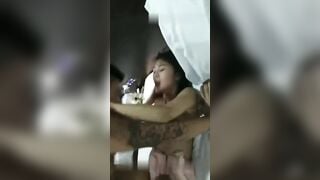 Địt em gái mình dây mới lớn vú bự sướng vl ra phần 3