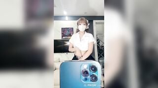 Live fb show hàng gái xinh